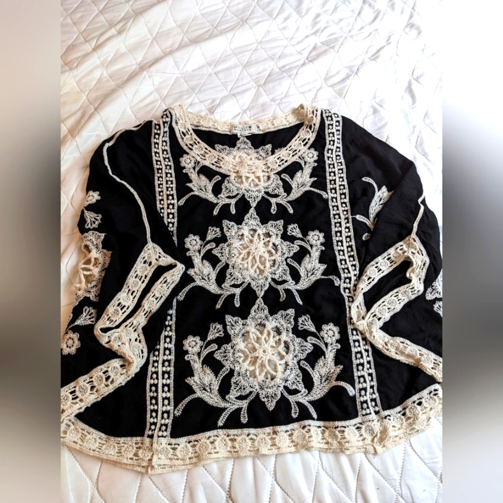 Molly Bracken short sleeve poncho